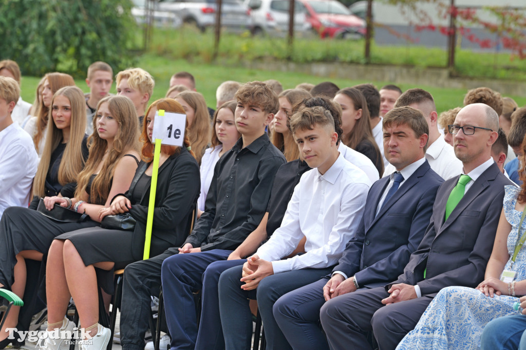 Nowodworek i klasa mundurowa - rok szkolny