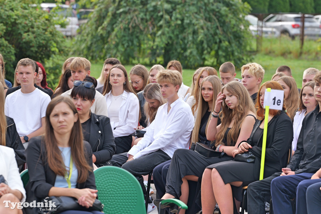 Nowodworek i klasa mundurowa - rok szkolny
