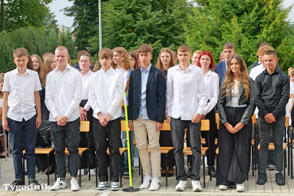 Nowodworek i klasa mundurowa - rok szkolny