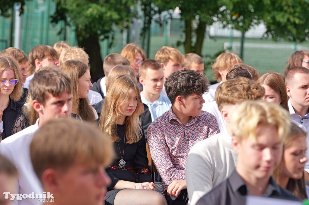 Nowodworek i klasa mundurowa - rok szkolny