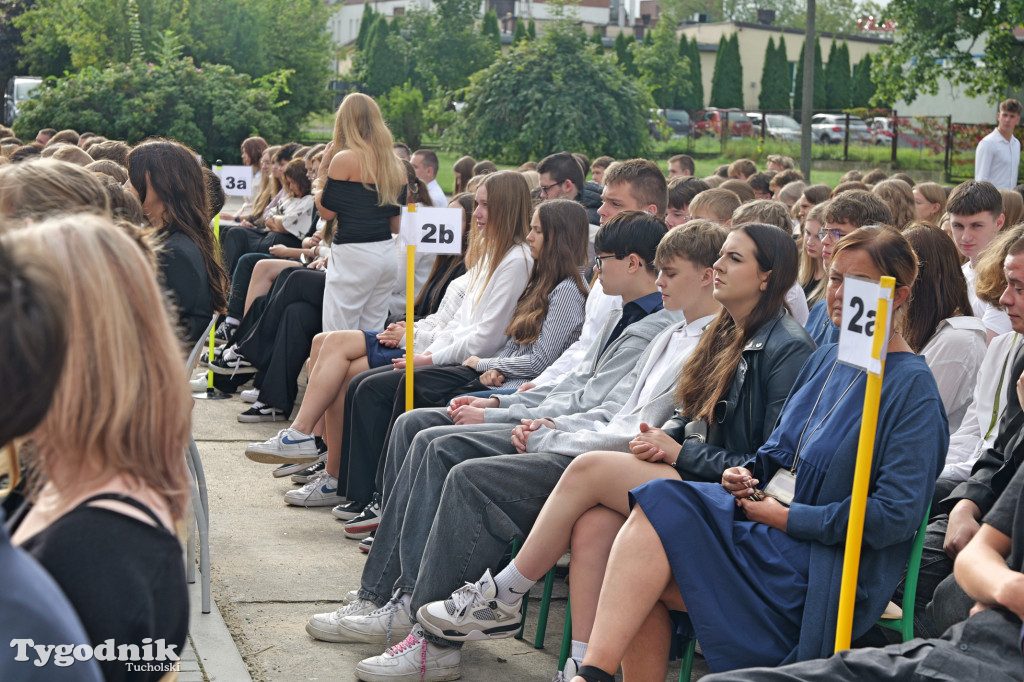 Nowodworek i klasa mundurowa - rok szkolny