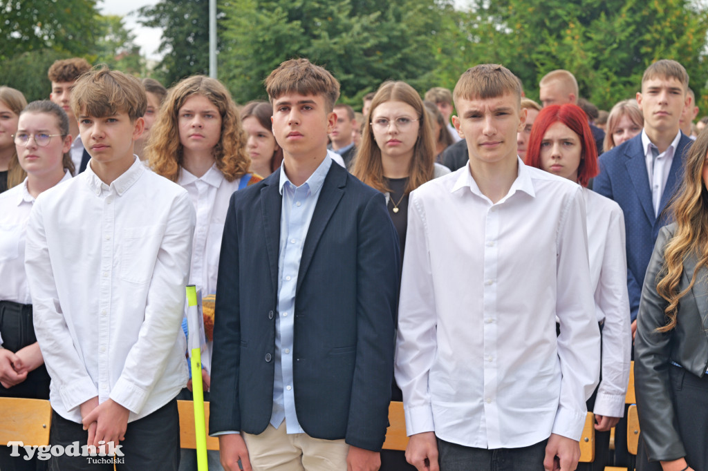 Nowodworek i klasa mundurowa - rok szkolny