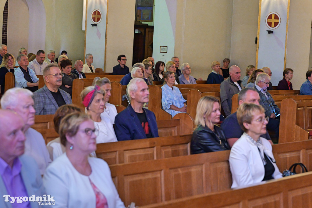 Trwa festiwal organowy w Tucholi. Chór z Gdyni