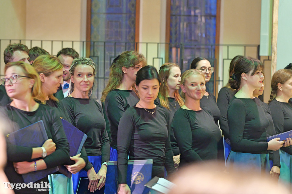 Trwa festiwal organowy w Tucholi. Chór z Gdyni