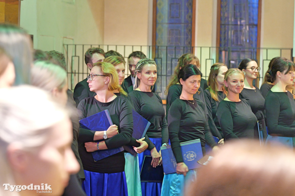 Trwa festiwal organowy w Tucholi. Chór z Gdyni
