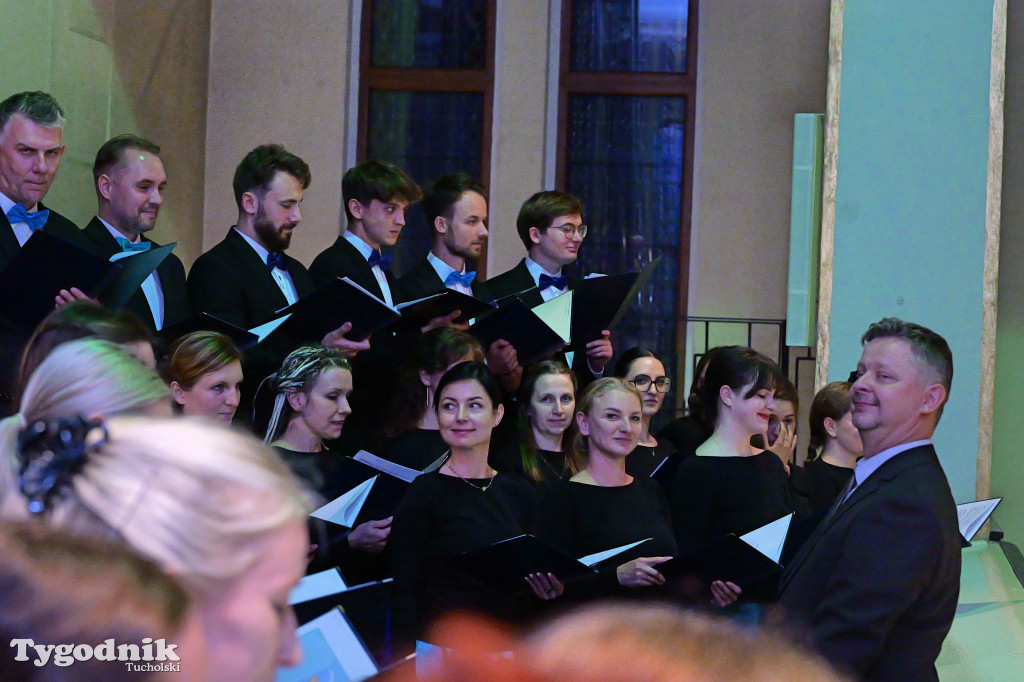 Trwa festiwal organowy w Tucholi. Chór z Gdyni
