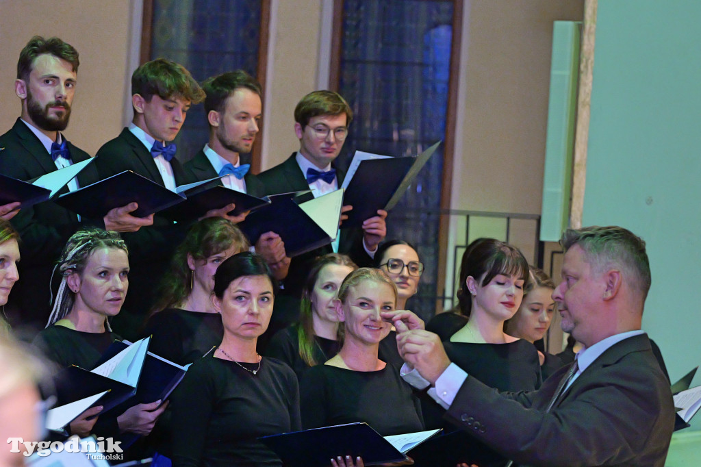 Trwa festiwal organowy w Tucholi. Chór z Gdyni