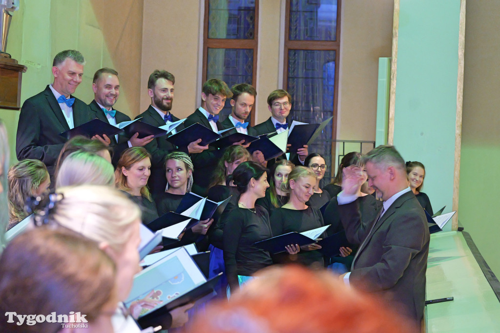Trwa festiwal organowy w Tucholi. Chór z Gdyni