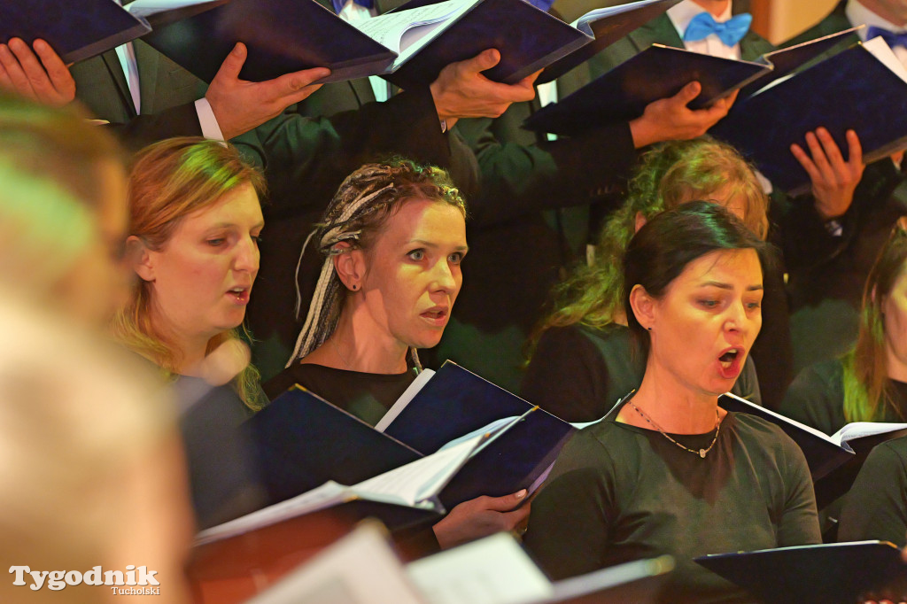 Trwa festiwal organowy w Tucholi. Chór z Gdyni