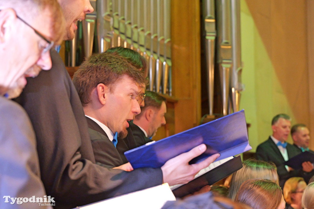 Trwa festiwal organowy w Tucholi. Chór z Gdyni