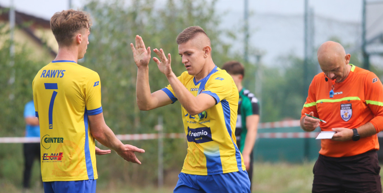 Klasa okręgowa: Rawys CEO Raciąż - LKS Dąbrowa Chełmińska 6:0 (3:0)