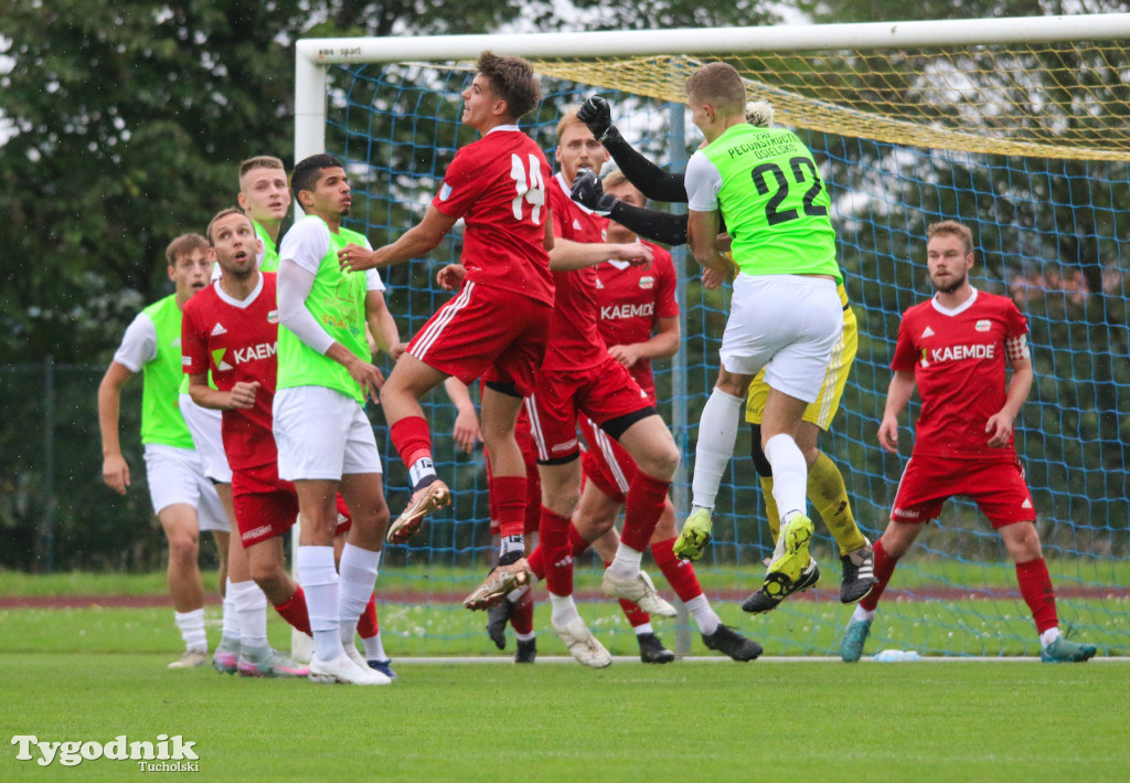 Klasa okręgowa: Tucholanka Tuchola - PAP Osielsko 1:4 (0:0). Bramka: Nitka (60)
