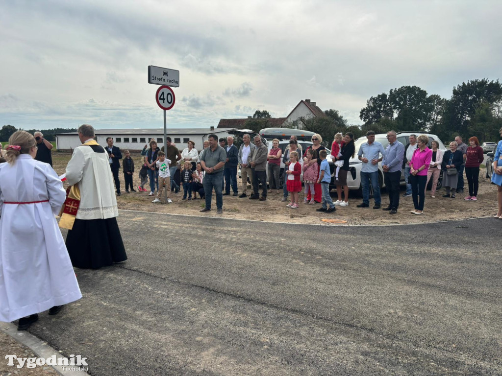 Dożynki w Przymuszewie zaczęły się od otwarcia drogi