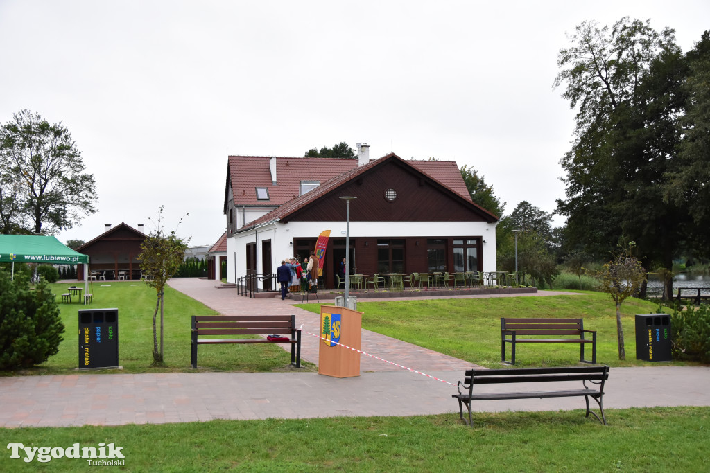 Gmina Lubiewo: Uroczysty odbiór inwestycji nad Jeziorem Bysławskim. Zobacz, jak zmieniła się plaża nad popularym jeziorem