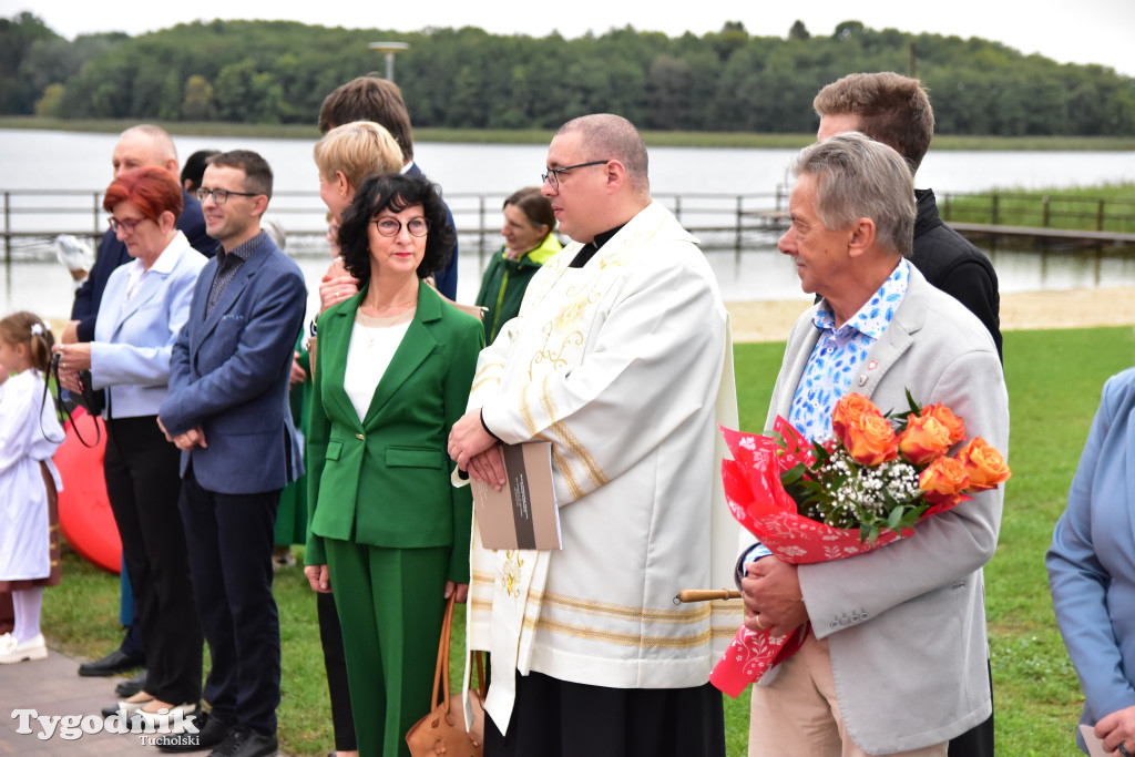 Gmina Lubiewo: Uroczysty odbiór inwestycji nad Jeziorem Bysławskim. Zobacz, jak zmieniła się plaża nad popularym jeziorem