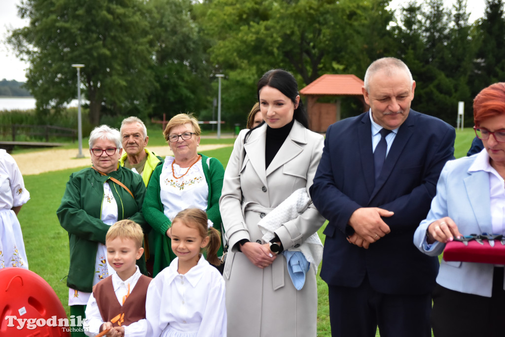 Gmina Lubiewo: Uroczysty odbiór inwestycji nad Jeziorem Bysławskim. Zobacz, jak zmieniła się plaża nad popularym jeziorem