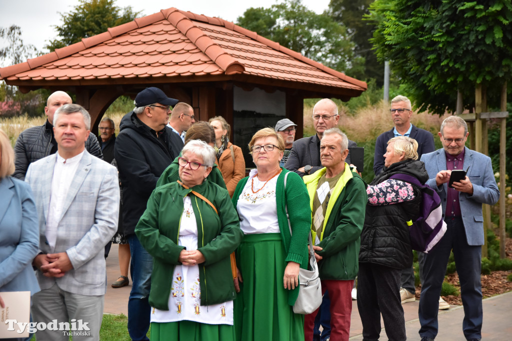 Gmina Lubiewo: Uroczysty odbiór inwestycji nad Jeziorem Bysławskim. Zobacz, jak zmieniła się plaża nad popularym jeziorem