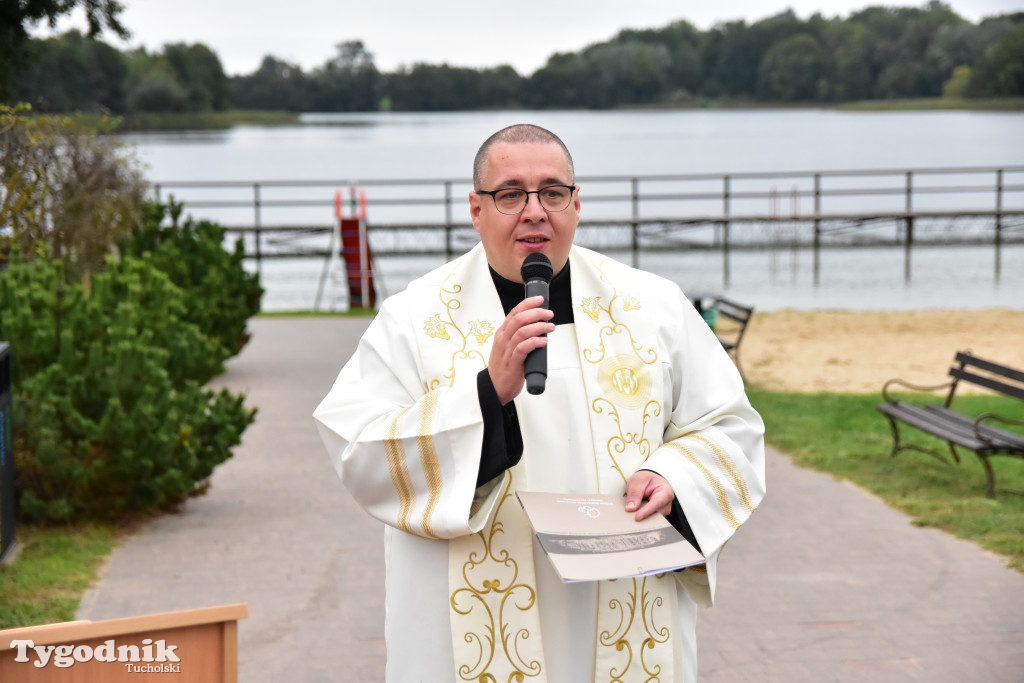 Gmina Lubiewo: Uroczysty odbiór inwestycji nad Jeziorem Bysławskim. Zobacz, jak zmieniła się plaża nad popularym jeziorem