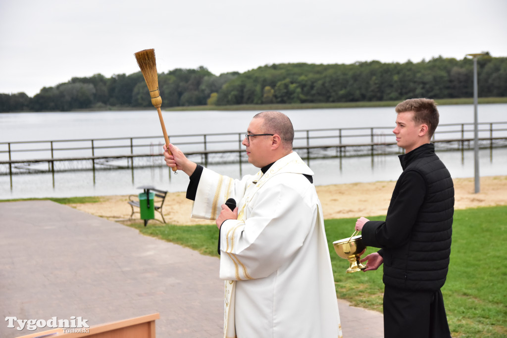 Gmina Lubiewo: Uroczysty odbiór inwestycji nad Jeziorem Bysławskim. Zobacz, jak zmieniła się plaża nad popularym jeziorem
