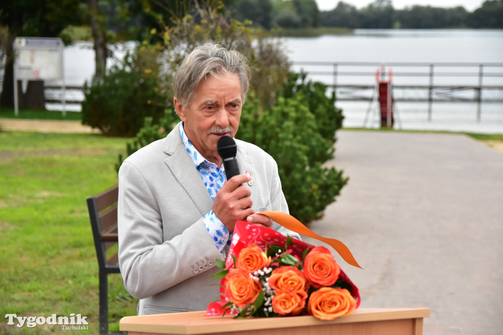 Gmina Lubiewo: Uroczysty odbiór inwestycji nad Jeziorem Bysławskim. Zobacz, jak zmieniła się plaża nad popularym jeziorem