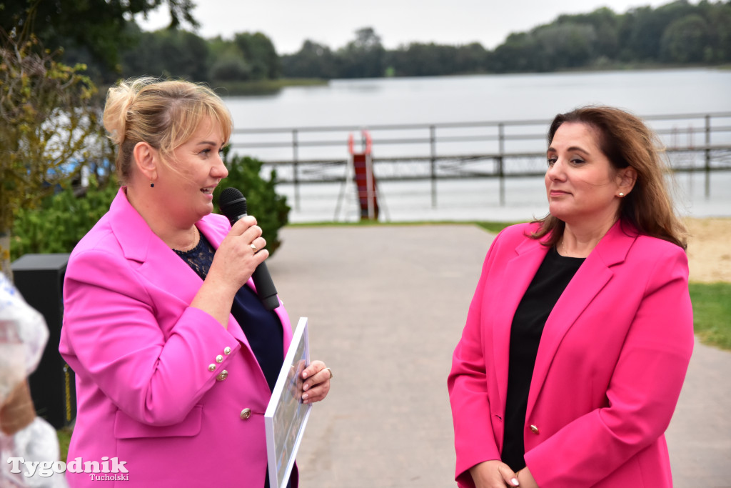 Gmina Lubiewo: Uroczysty odbiór inwestycji nad Jeziorem Bysławskim. Zobacz, jak zmieniła się plaża nad popularym jeziorem