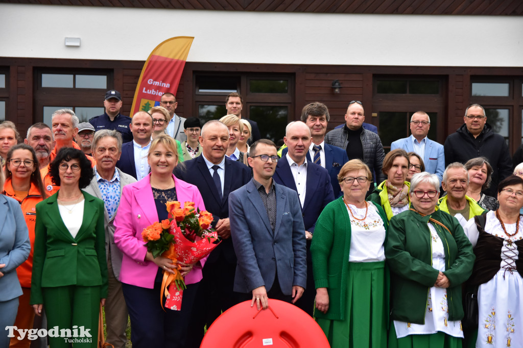 Gmina Lubiewo: Uroczysty odbiór inwestycji nad Jeziorem Bysławskim. Zobacz, jak zmieniła się plaża nad popularym jeziorem