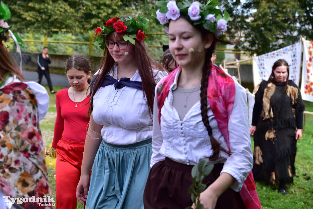 Szepty z Borów - teatr pradawnej opowieści