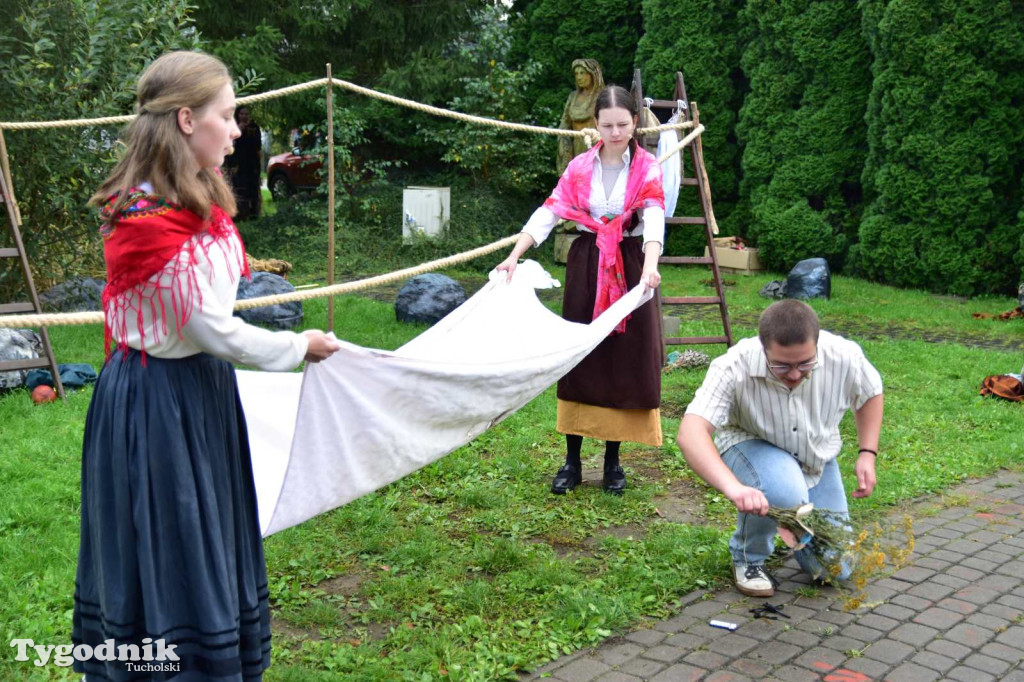 Szepty z Borów - teatr pradawnej opowieści