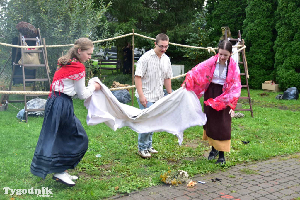 Szepty z Borów - teatr pradawnej opowieści