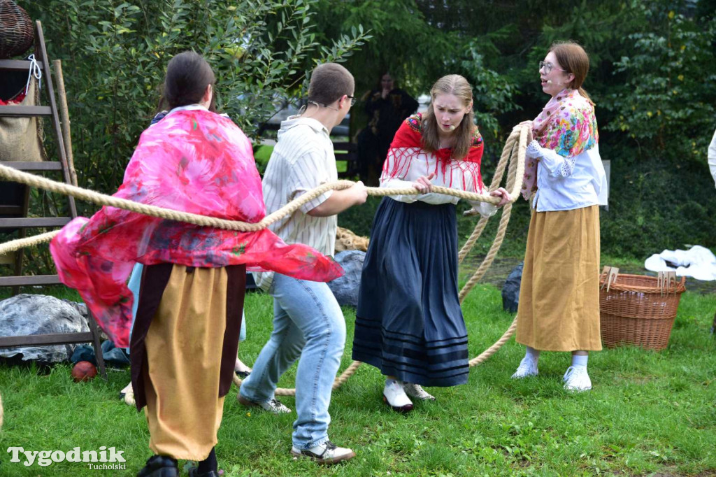 Szepty z Borów - teatr pradawnej opowieści
