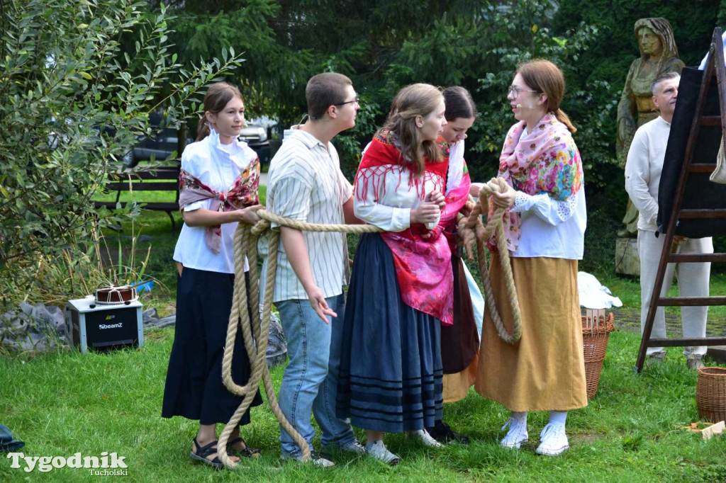 Szepty z Borów - teatr pradawnej opowieści