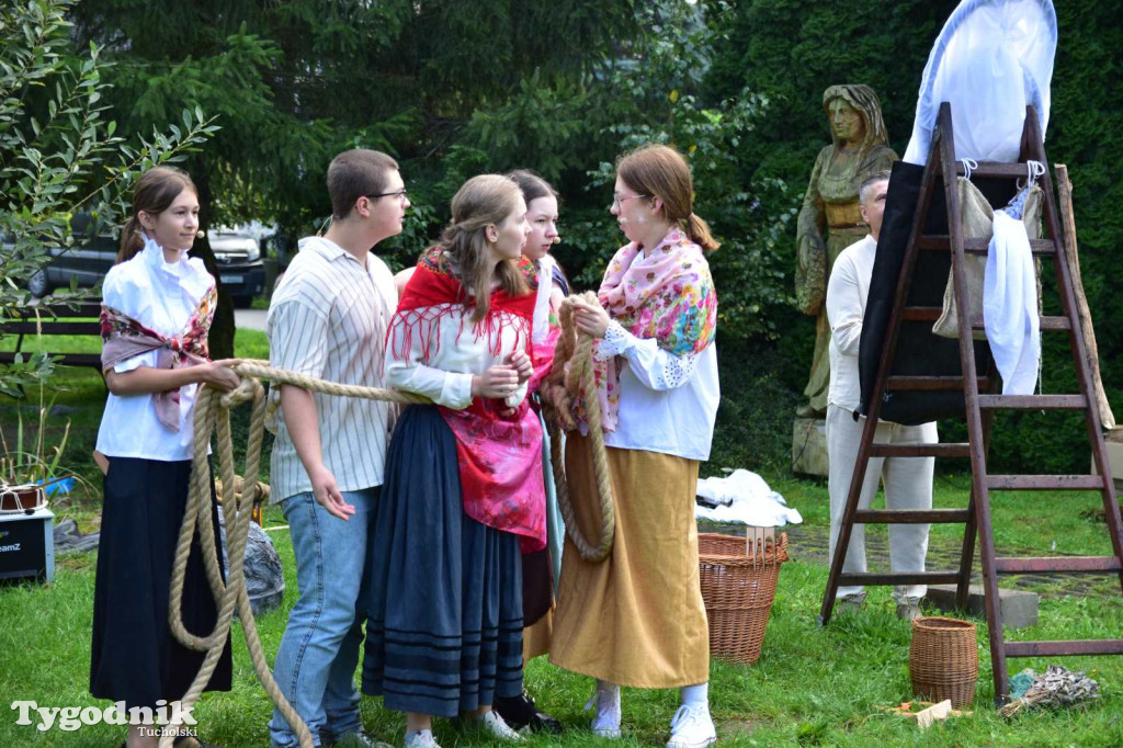Szepty z Borów - teatr pradawnej opowieści