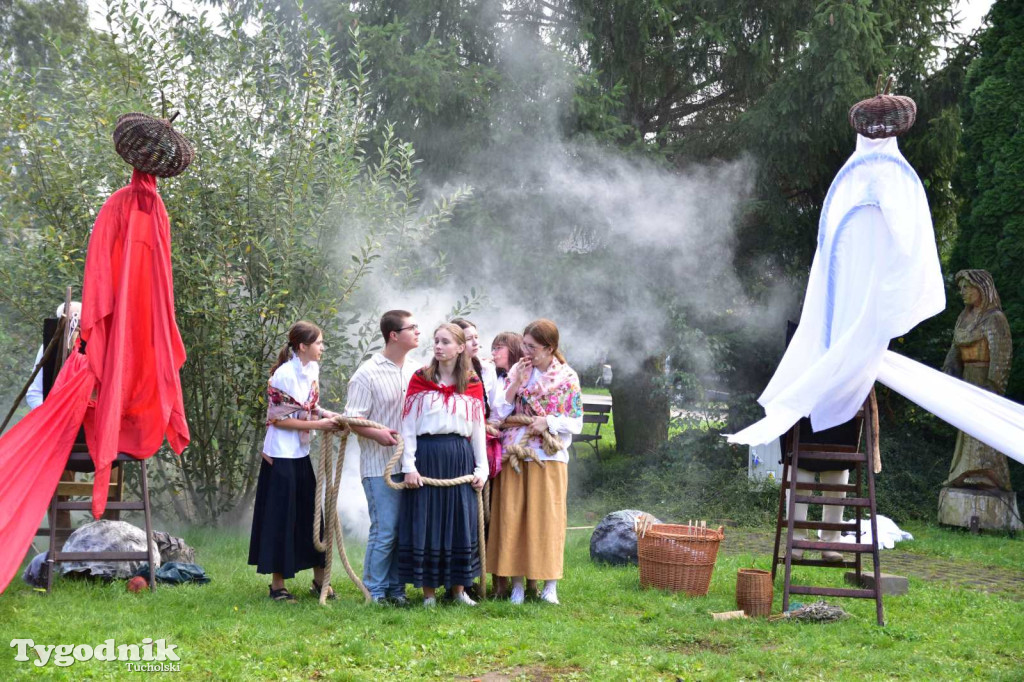 Szepty z Borów - teatr pradawnej opowieści