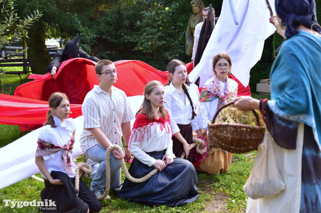 Szepty z Borów - teatr pradawnej opowieści