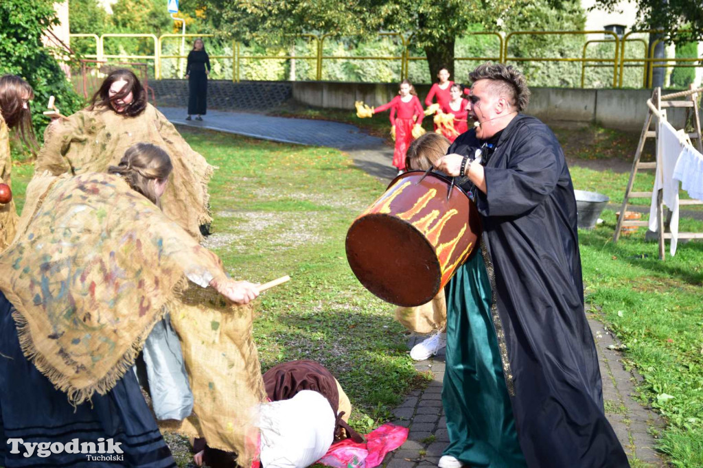 Szepty z Borów - teatr pradawnej opowieści