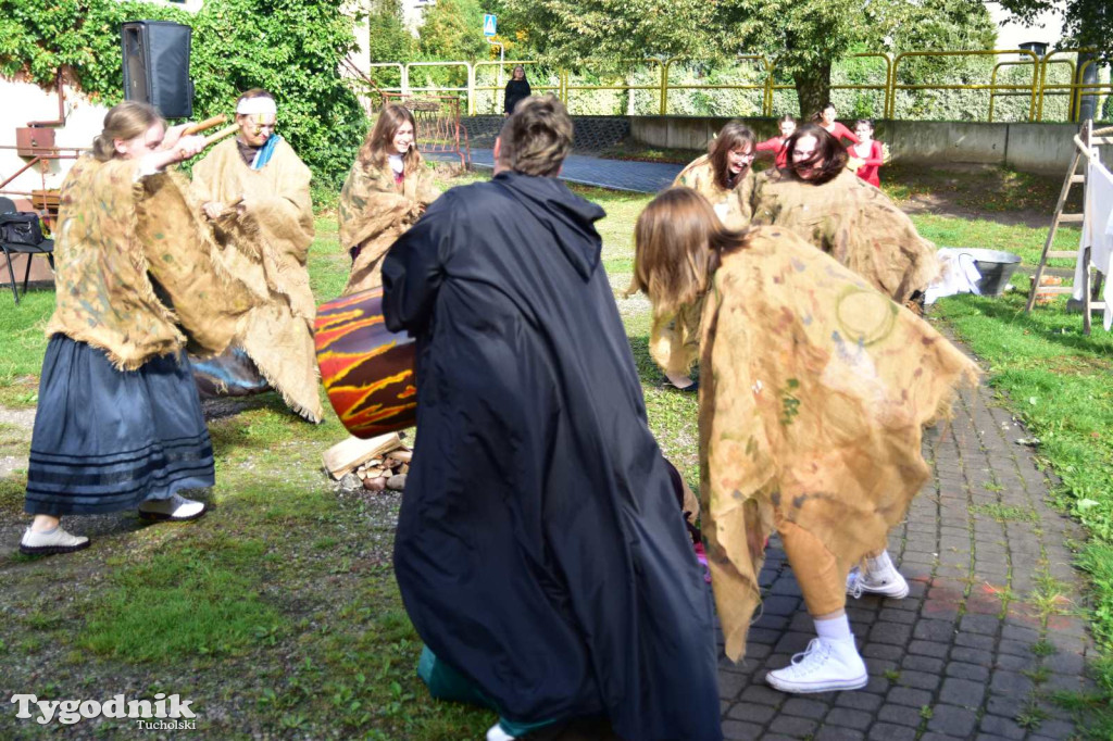 Szepty z Borów - teatr pradawnej opowieści