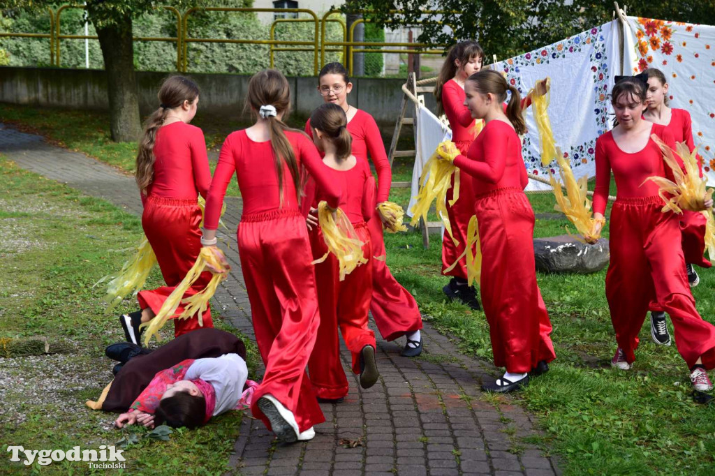 Szepty z Borów - teatr pradawnej opowieści