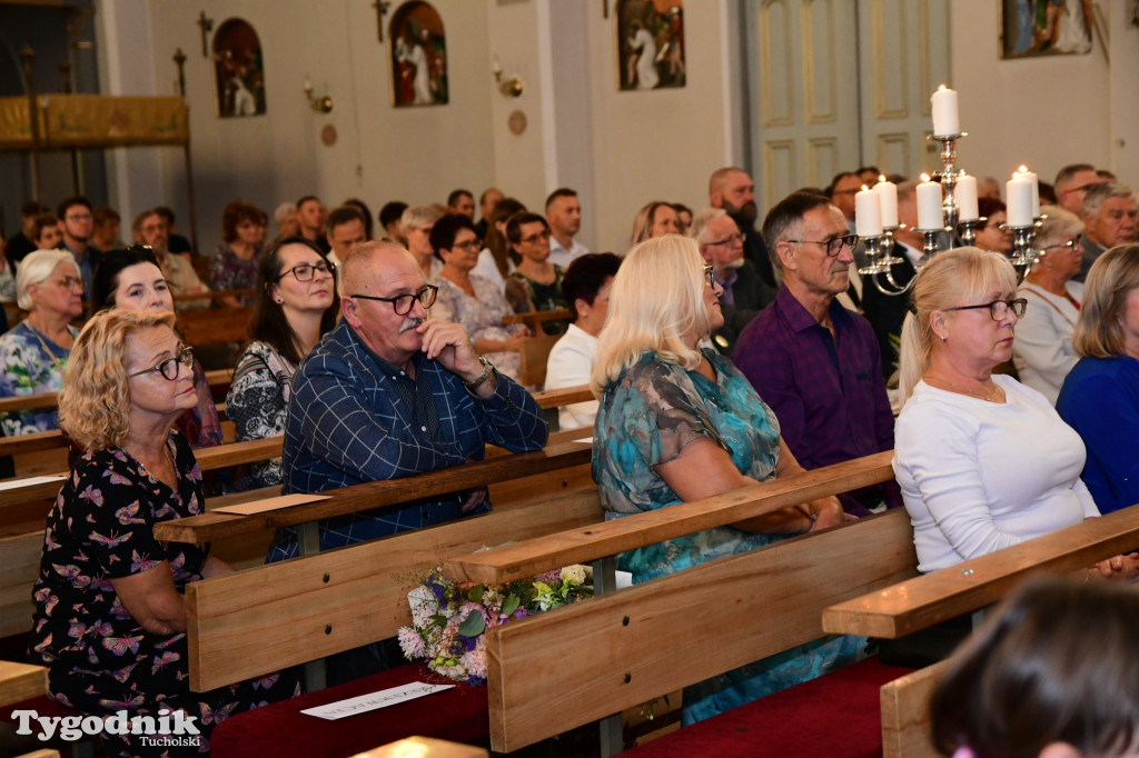 Campanella na 40-lecie pracy Anny i Adama Filipskich