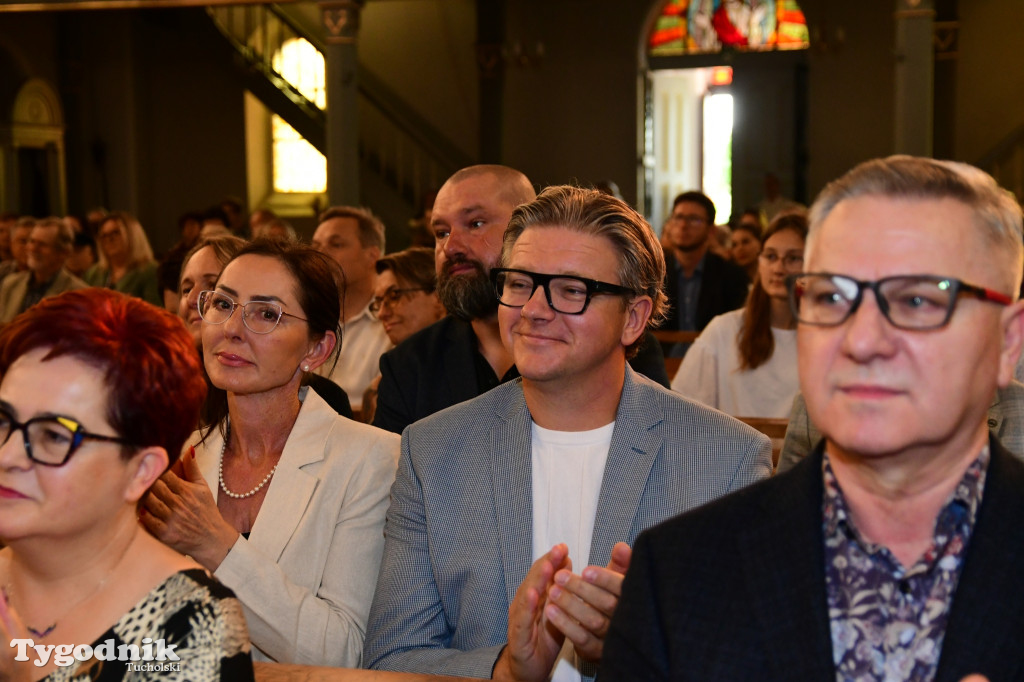 Campanella na 40-lecie pracy Anny i Adama Filipskich