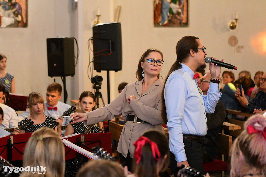 Campanella na 40-lecie pracy Anny i Adama Filipskich