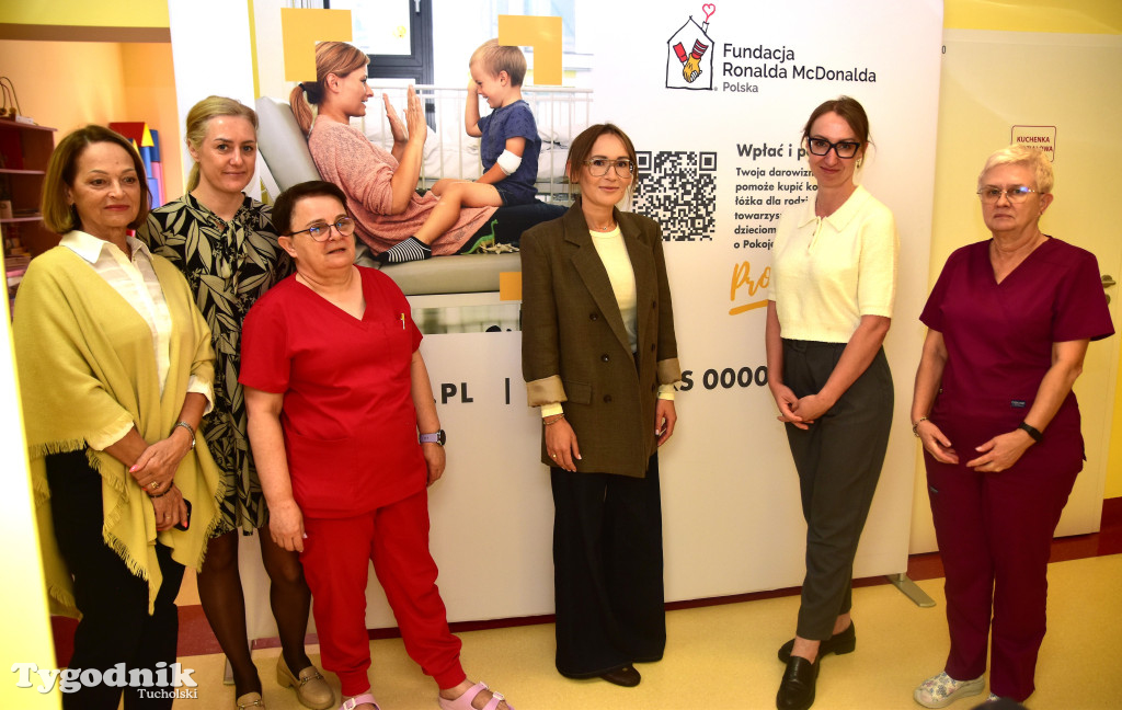 Przekazanie łóżek na oddział pediatryczny