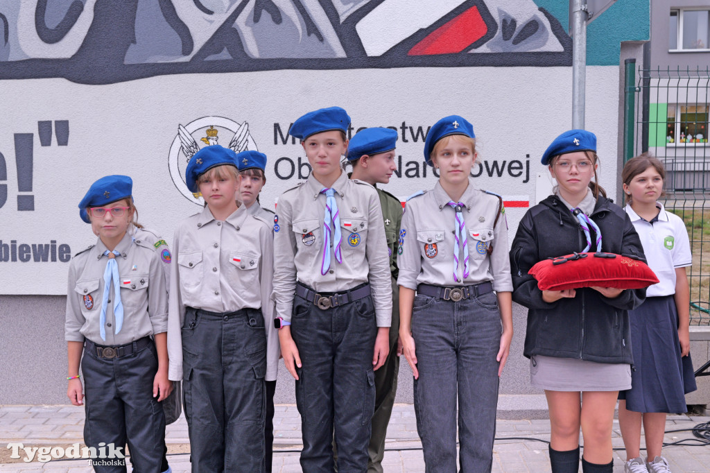Lubiewo i patriotyczny mural. Uroczyste odsłonięcie