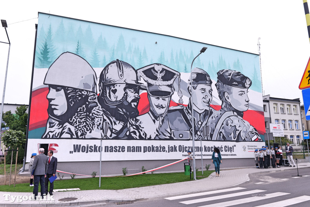 Lubiewo i patriotyczny mural. Uroczyste odsłonięcie