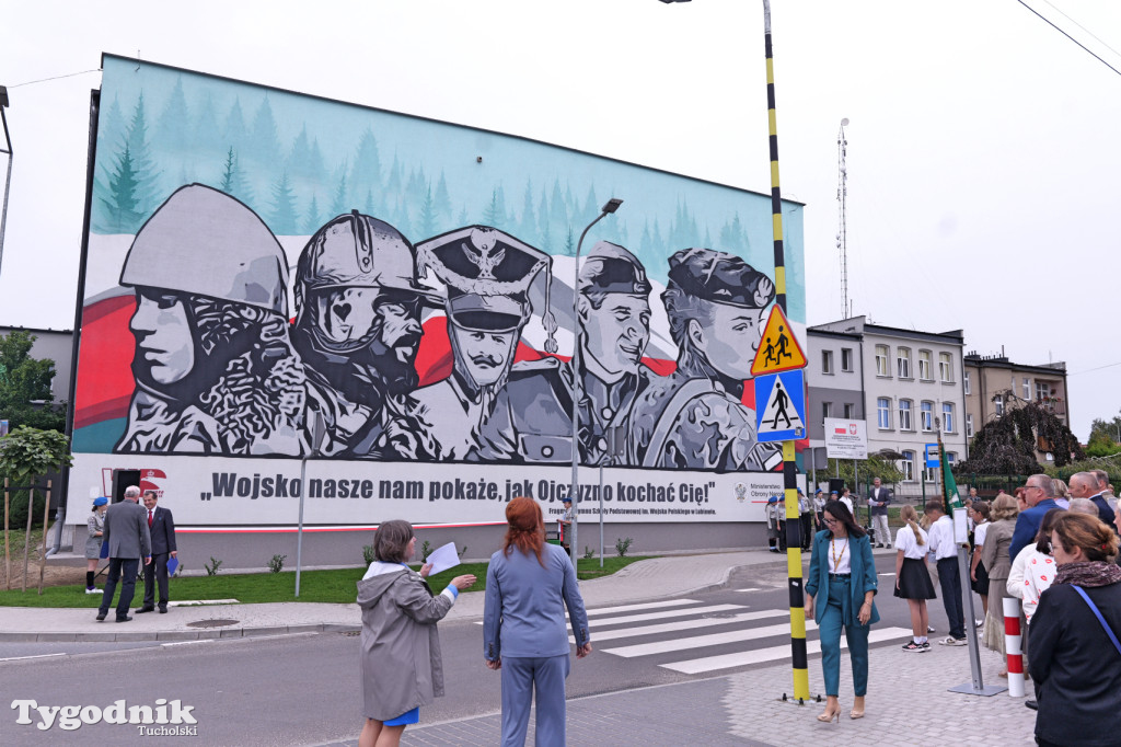 Lubiewo i patriotyczny mural. Uroczyste odsłonięcie