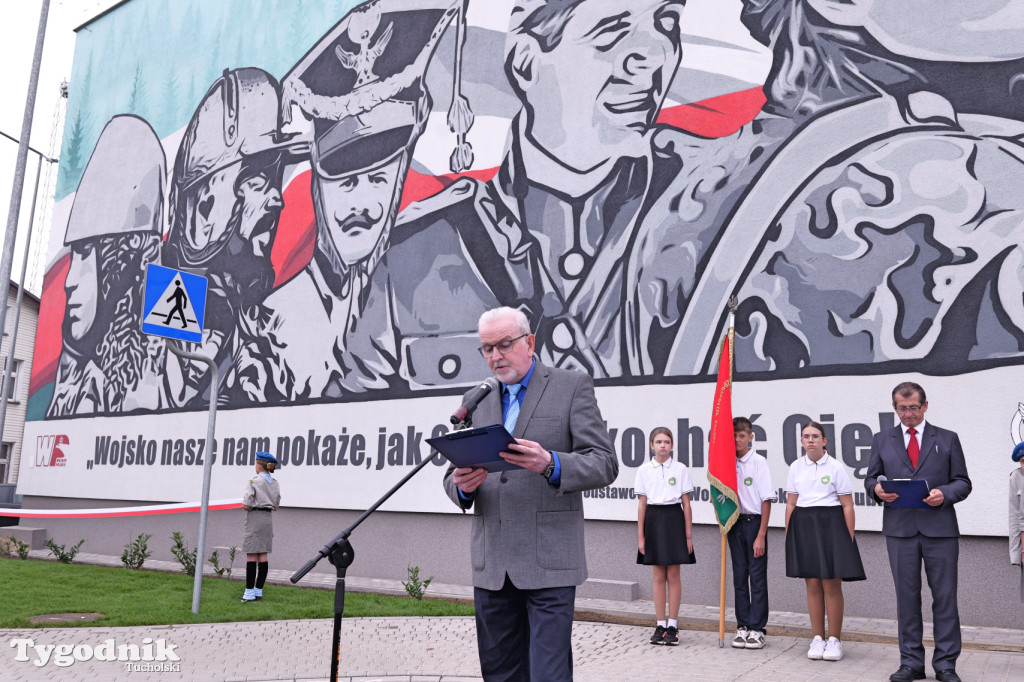 Lubiewo i patriotyczny mural. Uroczyste odsłonięcie