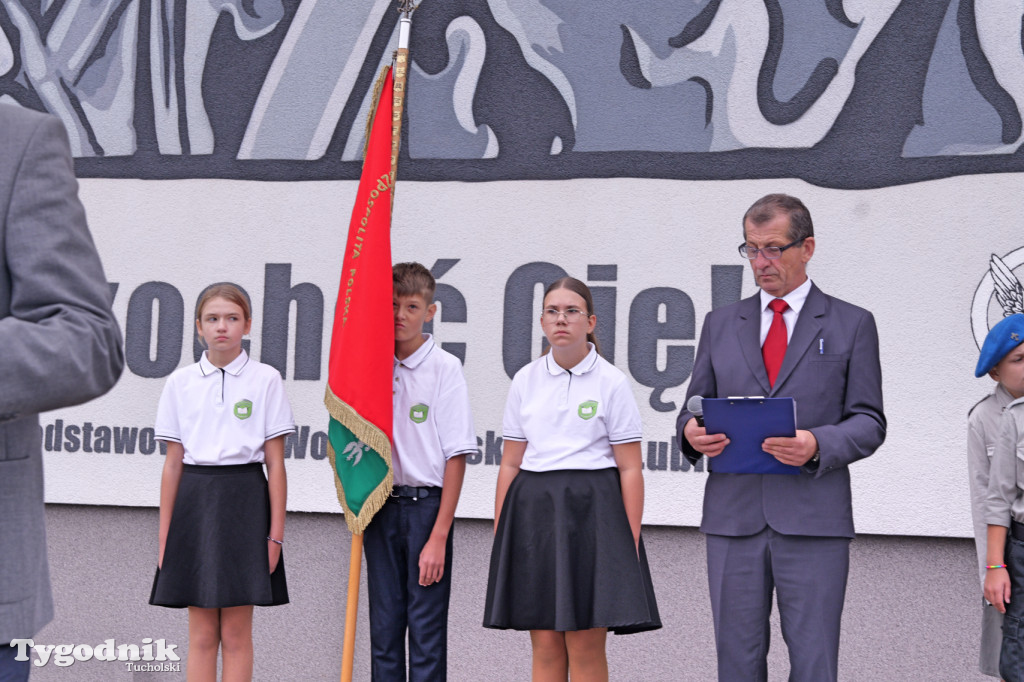 Lubiewo i patriotyczny mural. Uroczyste odsłonięcie