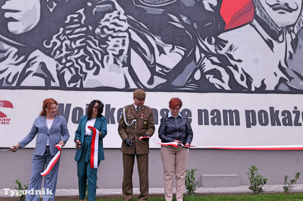 Lubiewo i patriotyczny mural. Uroczyste odsłonięcie