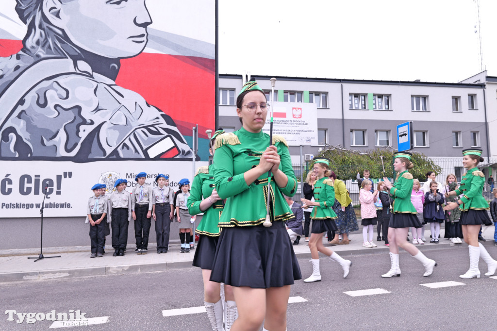 Lubiewo i patriotyczny mural. Uroczyste odsłonięcie