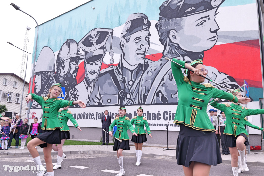 Lubiewo i patriotyczny mural. Uroczyste odsłonięcie