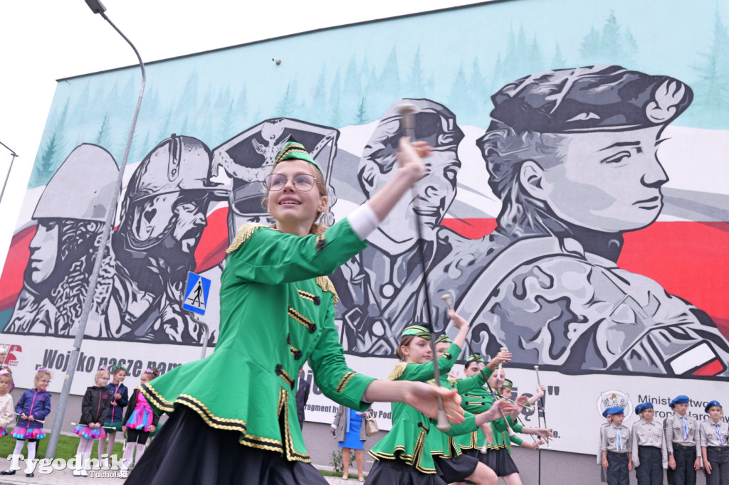 Lubiewo i patriotyczny mural. Uroczyste odsłonięcie